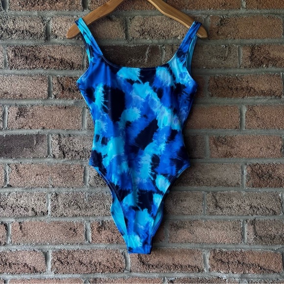 aerie Other - AERIE | Blue & white patterned one piece swimsuit bathing suit